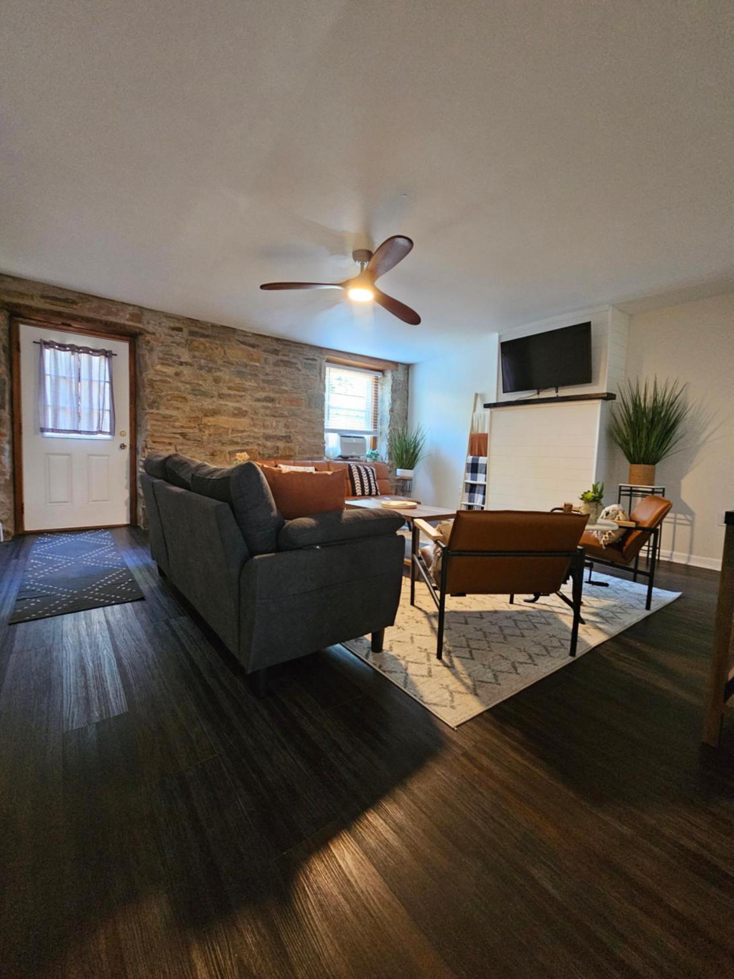 Rustic & Remodeled 3-Bedroom In Downtown Phoenixville Dış mekan fotoğraf